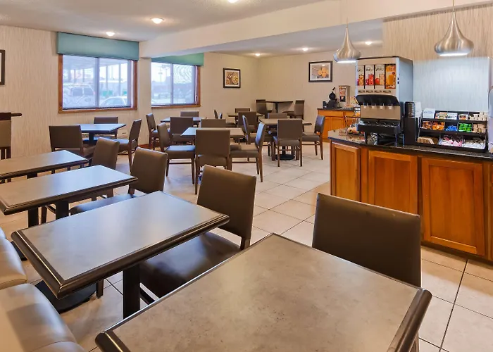 Western Premier Ark 4* Тирана