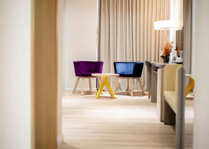 Western Premier Ark 4* Тирана