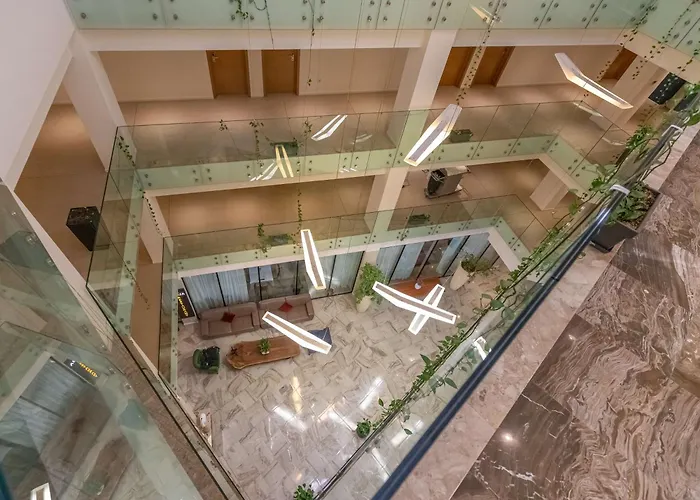 Отель Western Premier Ark 4*