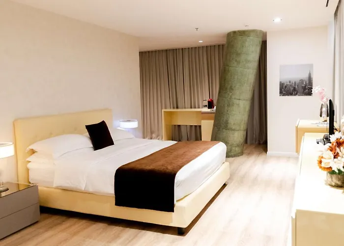Western Premier Ark 4* Тирана