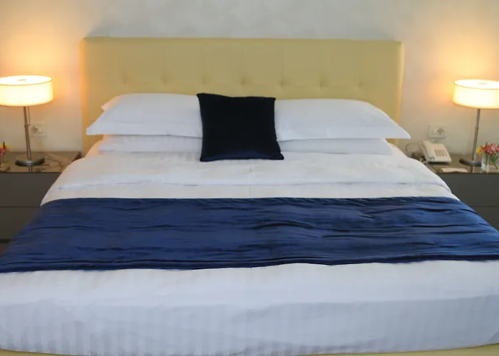 Отель Western Premier Ark