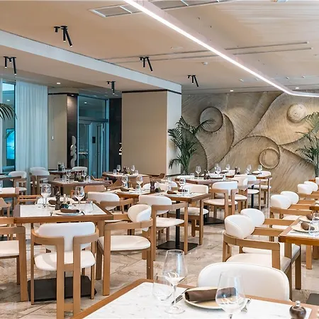 ホテル ベスト ウェスタン プレミア アーク