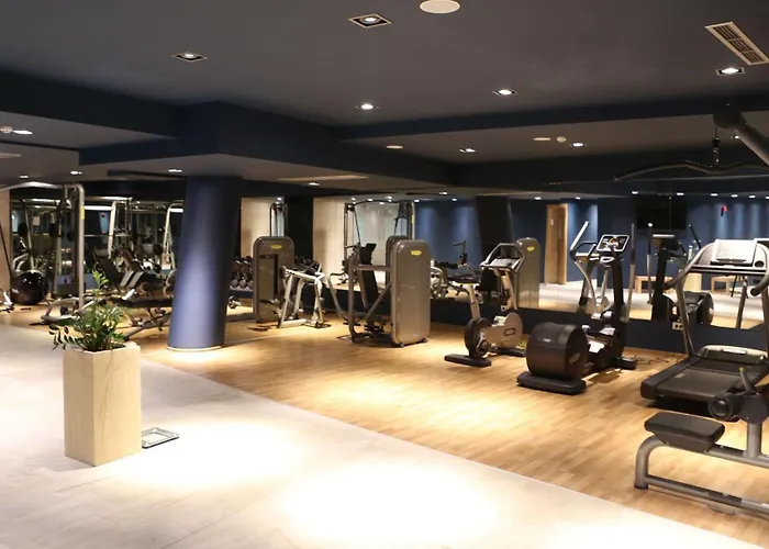 Western Premier Ark Hotel 4*